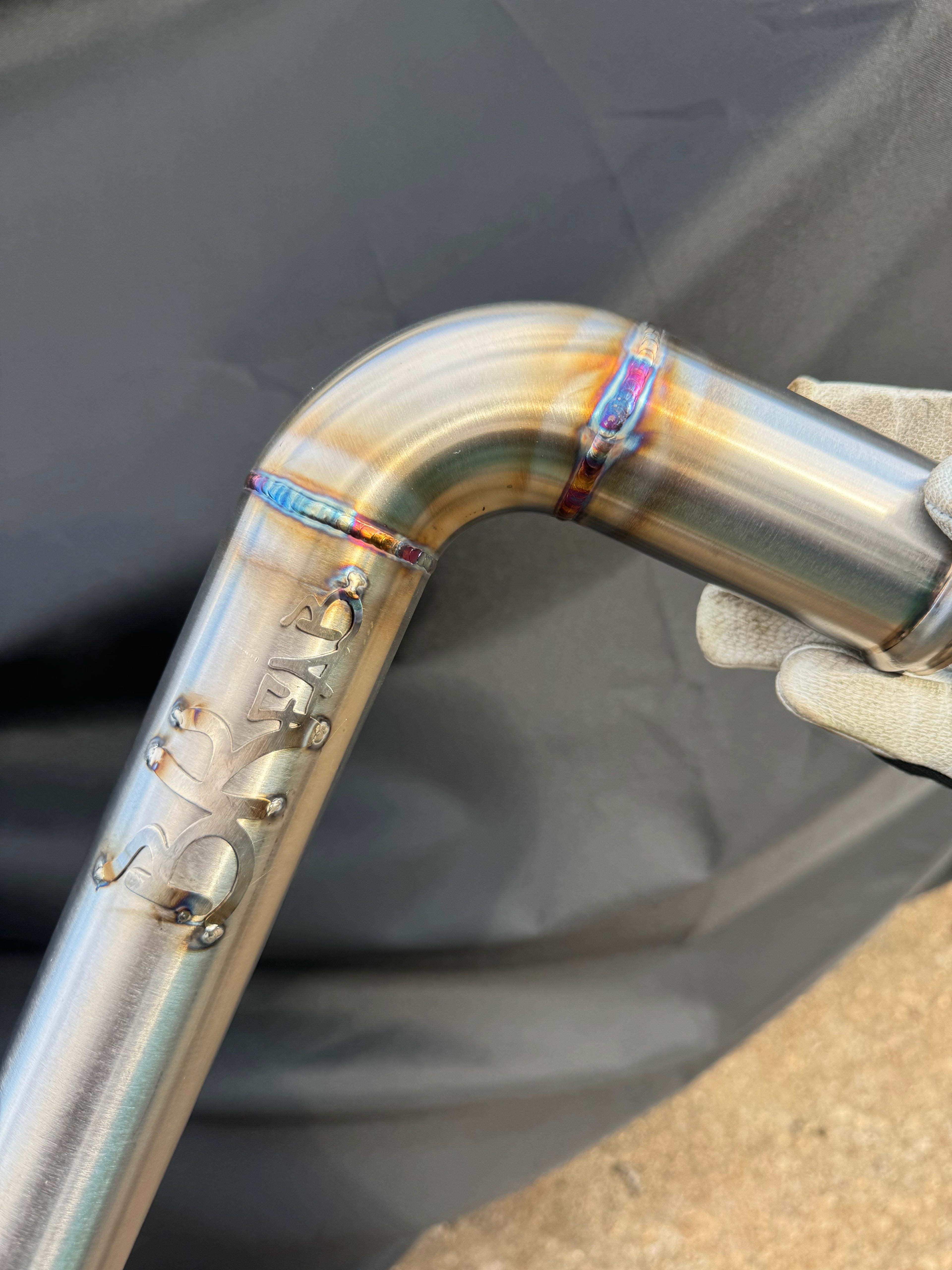 10-18 single radiator upper coolant pipe